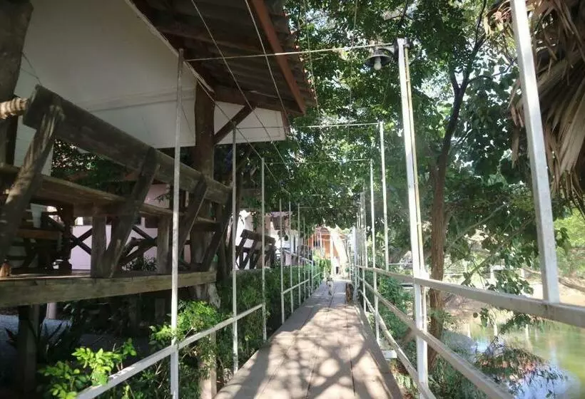 Moon River Resort Phimai