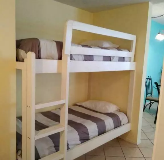 South Padre Island Condo Is Walking Distance To The Beach, Sleeps 6, Third Floor, 2024 Traveler Awar