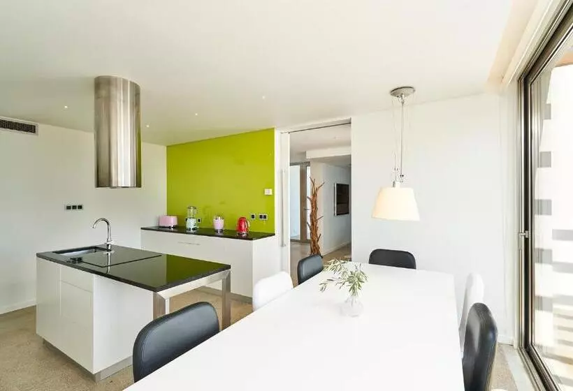 ペンション Oliveira House