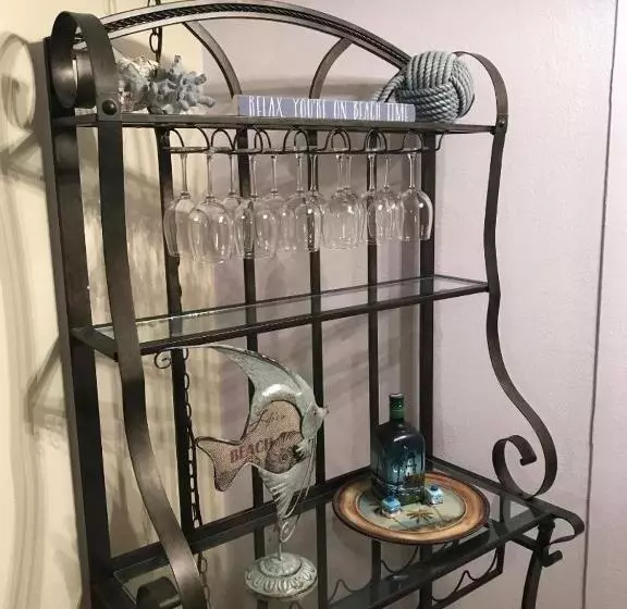 South Padre Island Condo Is Walking Distance To The Beach, Sleeps 6, Third Floor, 2024 Traveler Awar