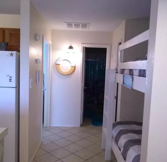 South Padre Island Condo Is Walking Distance To The Beach, Sleeps 6, Third Floor, 2024 Traveler Awar