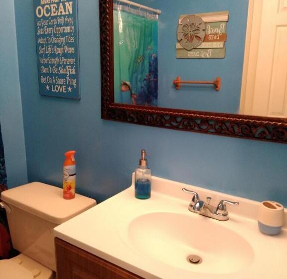 South Padre Island Condo Is Walking Distance To The Beach, Sleeps 6, Third Floor, 2024 Traveler Awar