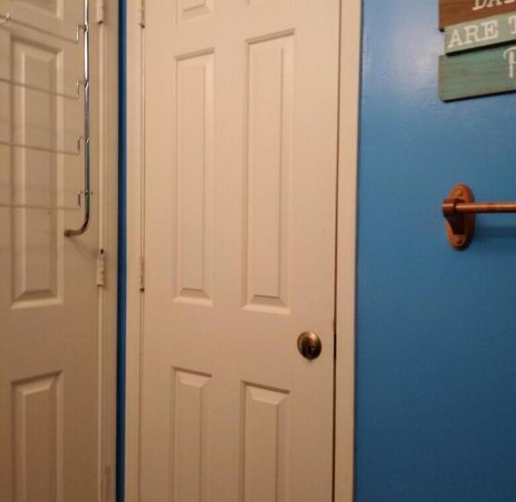 South Padre Island Condo Is Walking Distance To The Beach, Sleeps 6, Third Floor, 2024 Traveler Awar