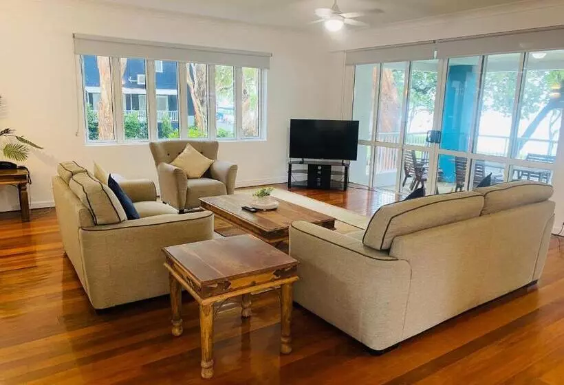 Beachview Apartments At Villa Paradiso