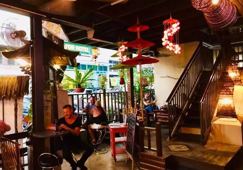 هتل Anggun Boutique