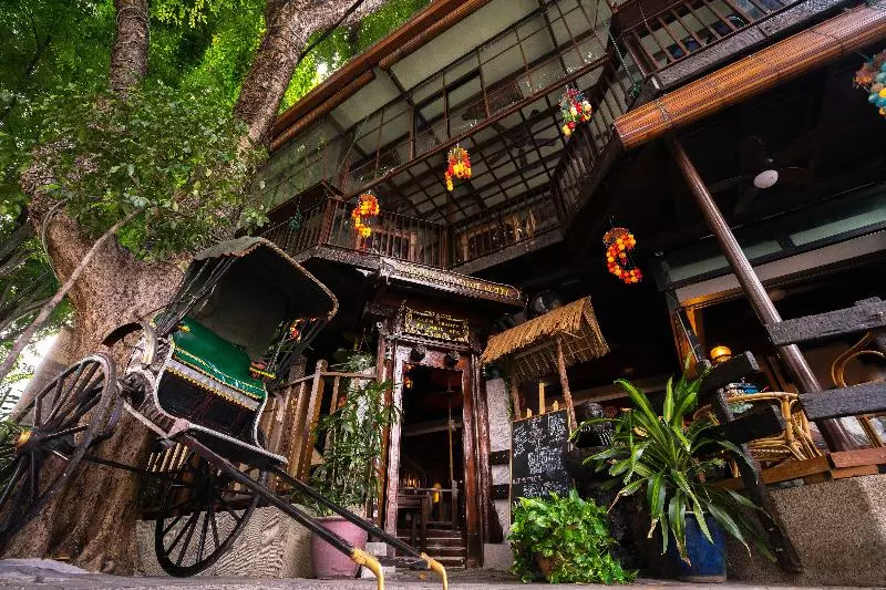 هتل Anggun Boutique