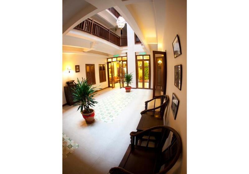 هتل Anggun Boutique