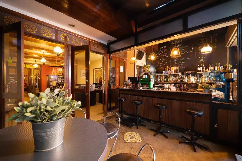 هتل Anggun Boutique