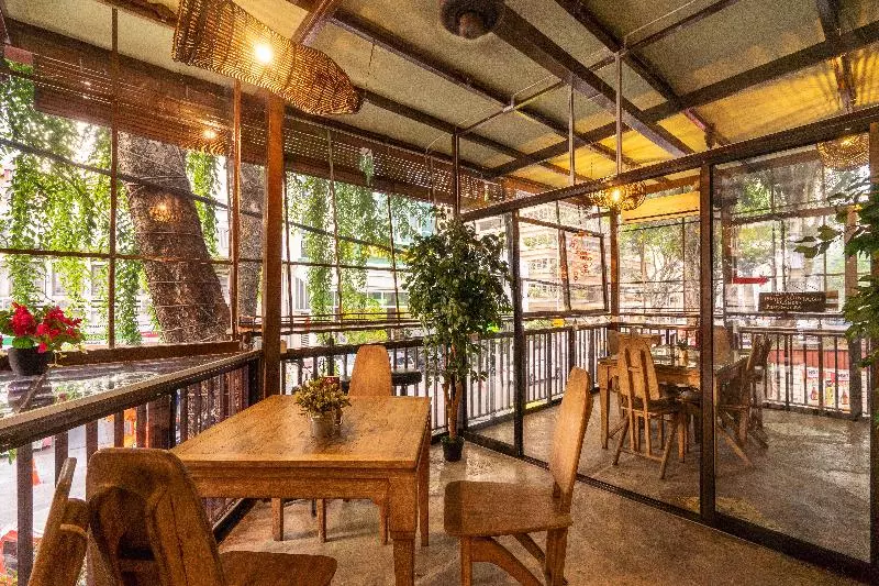 هتل Anggun Boutique