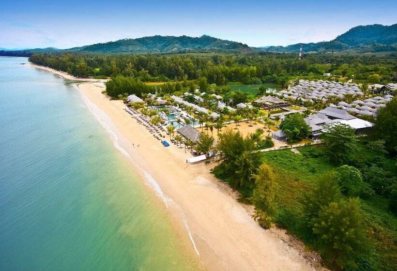 בית מלון כפרי Beyond Khaolak