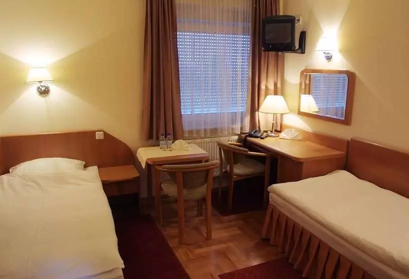 בית מלון כפרי Bielany