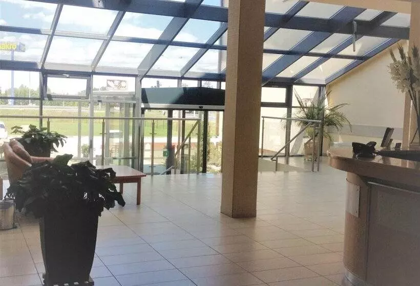 בית מלון כפרי Bielany