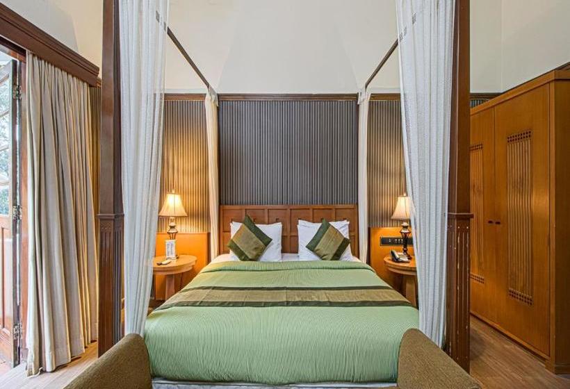 בית מלון כפרי Bumi Sawunggaling