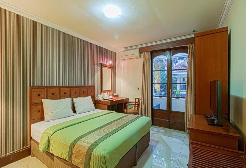 בית מלון כפרי Bumi Sawunggaling