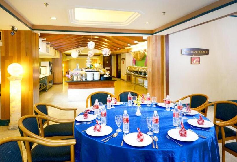 בית מלון כפרי Grand Lexis Port Dickson