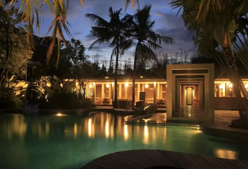 בית מלון כפרי Kokonut Suites