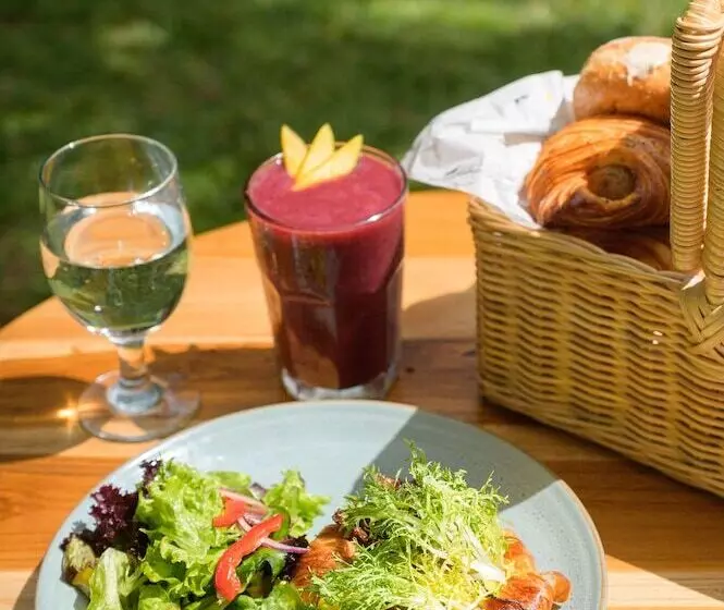 בית מלון כפרי Kokonut Suites