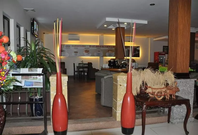 Отель Macau Phnom Penh