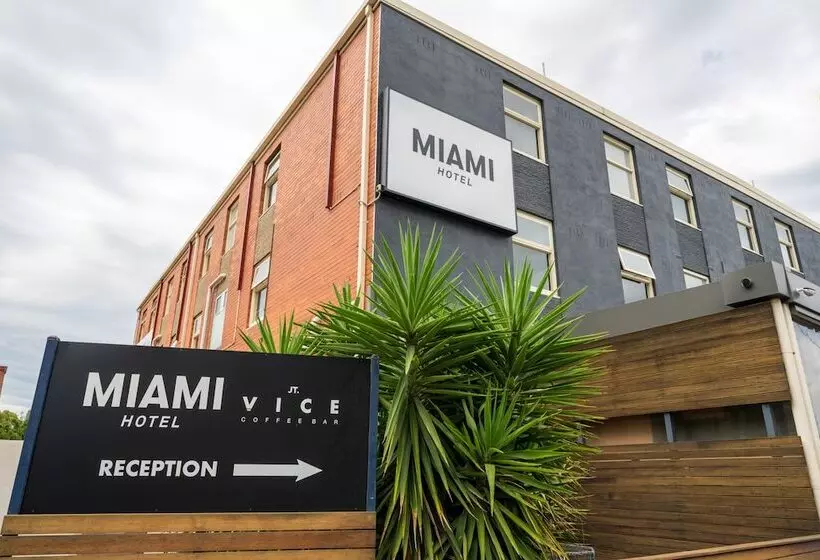 Miami Hotel Melbourne