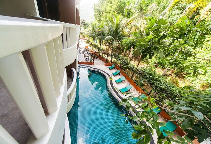 בית מלון כפרי Ratana Hill Patong