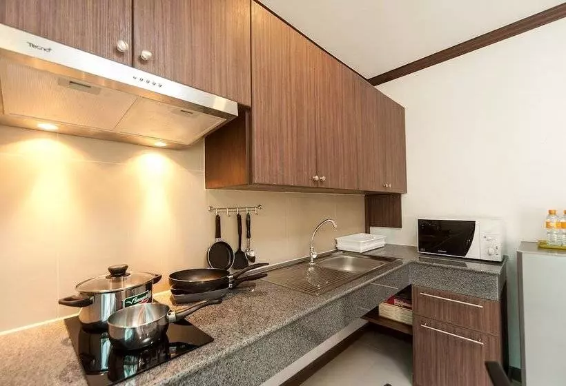 酒店 Ratana Hill Patong