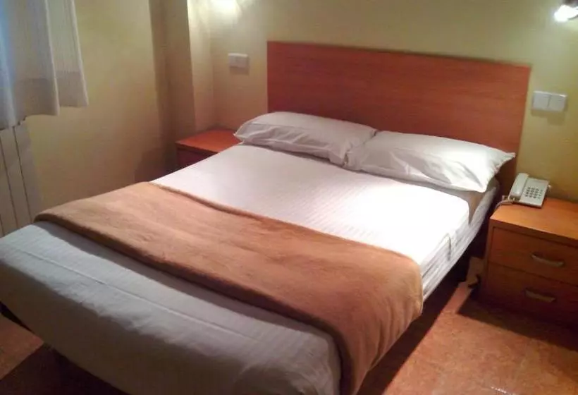 هتل Rc Ramon Y Cajal