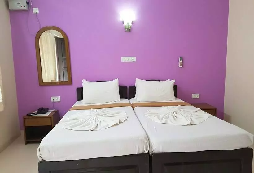 هتل Serenity By The Sea Beach Resort