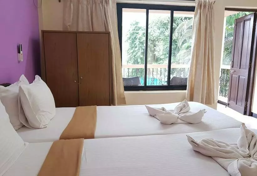 هتل Serenity By The Sea Beach Resort