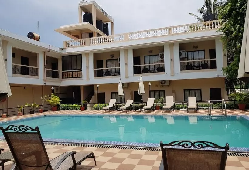 هتل Serenity By The Sea Beach Resort