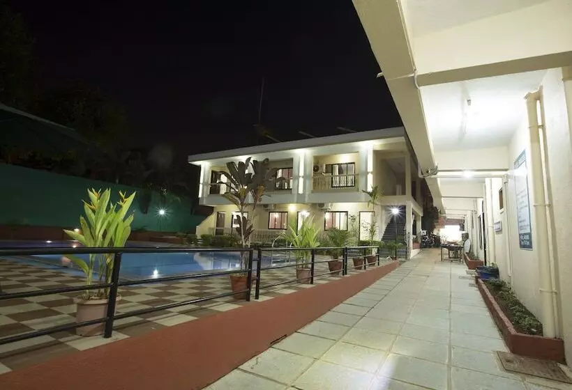 هتل Serenity By The Sea Beach Resort