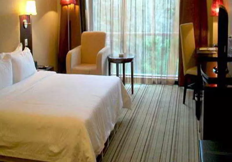 Отель Vienna Chunfeng