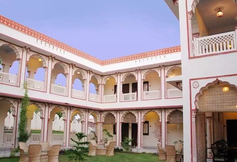 Hotel Sirsi Haveli