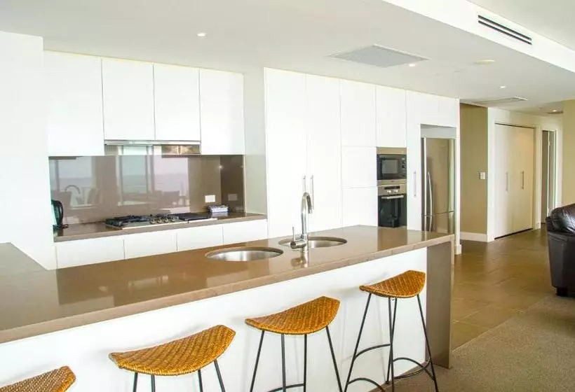 Kirra Surf Apartments