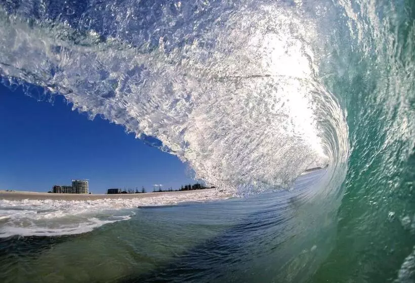 Kirra Surf Apartments
