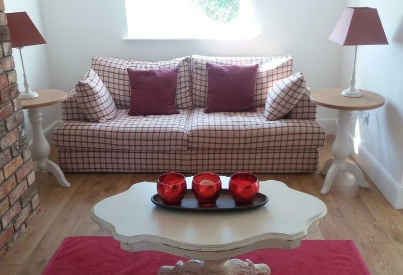 Aamiaismajoitus (B&B) Grooms Cottage