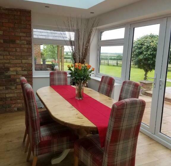 Aamiaismajoitus (B&B) Grooms Cottage