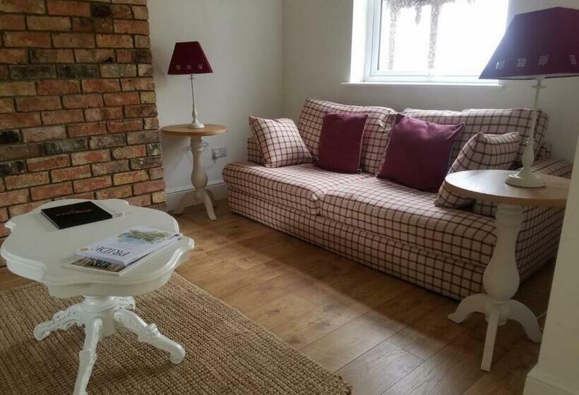 Aamiaismajoitus (B&B) Grooms Cottage