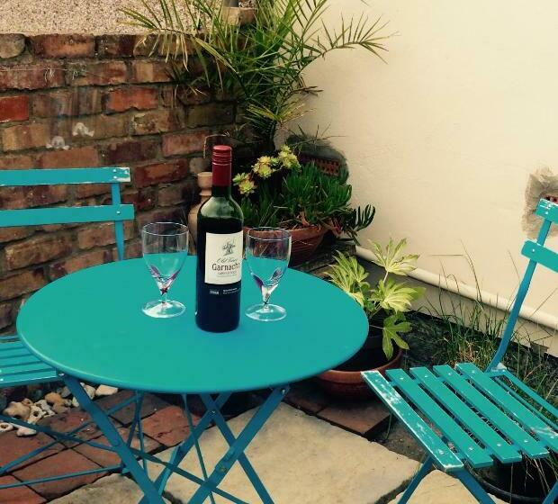 Bed and Breakfast Stylish Room Near Seafront