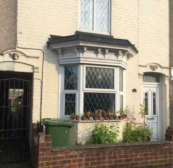 Bed and Breakfast Stylish Room Near Seafront