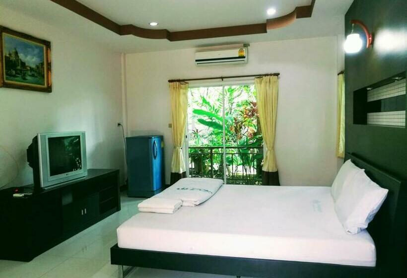 בית מלון כפרי Pluluang Mansion