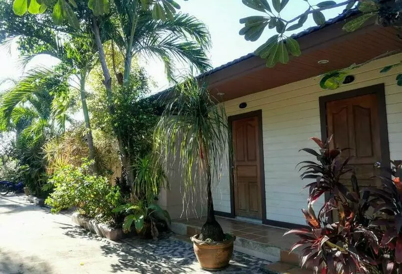 ホテル Pluluang Mansion