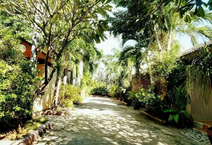 ホテル Pluluang Mansion