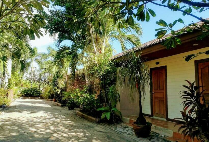 בית מלון כפרי Pluluang Mansion