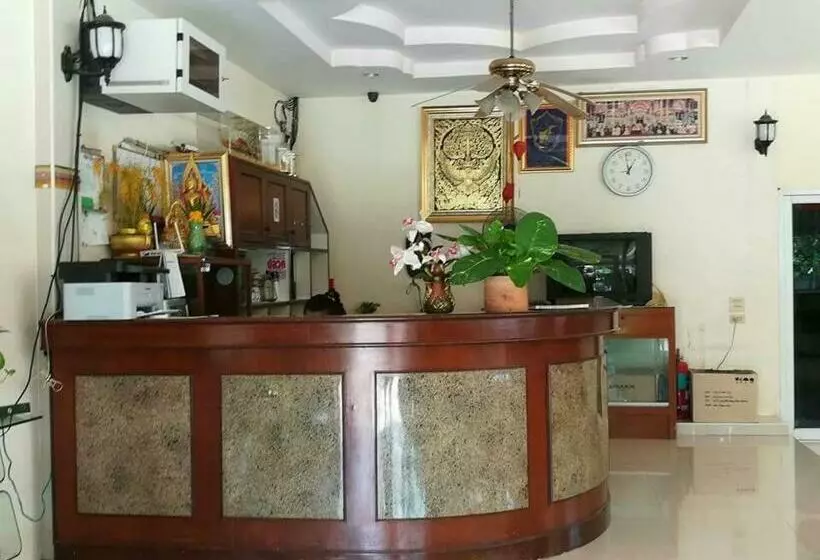 ホテル Pluluang Mansion