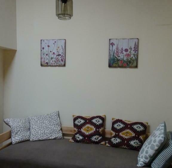 Les Magranes Bed & Breakfast