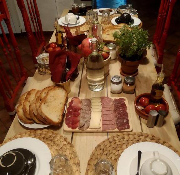 Les Magranes Bed & Breakfast