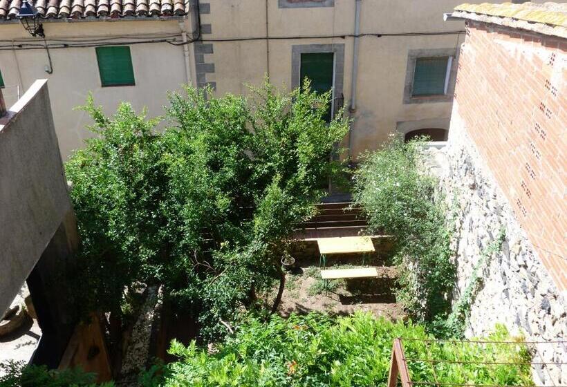 Les Magranes Bed & Breakfast