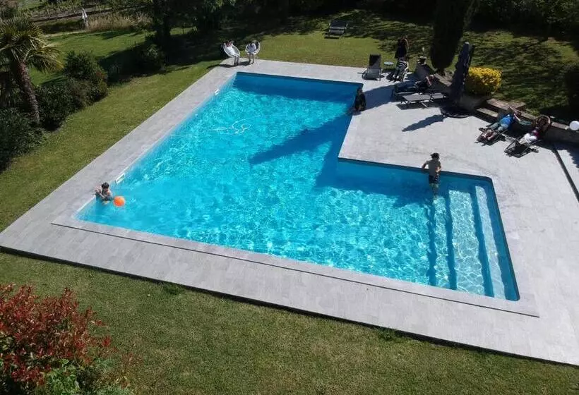 ベッドアンドブレックファースト Bastide De Luzert