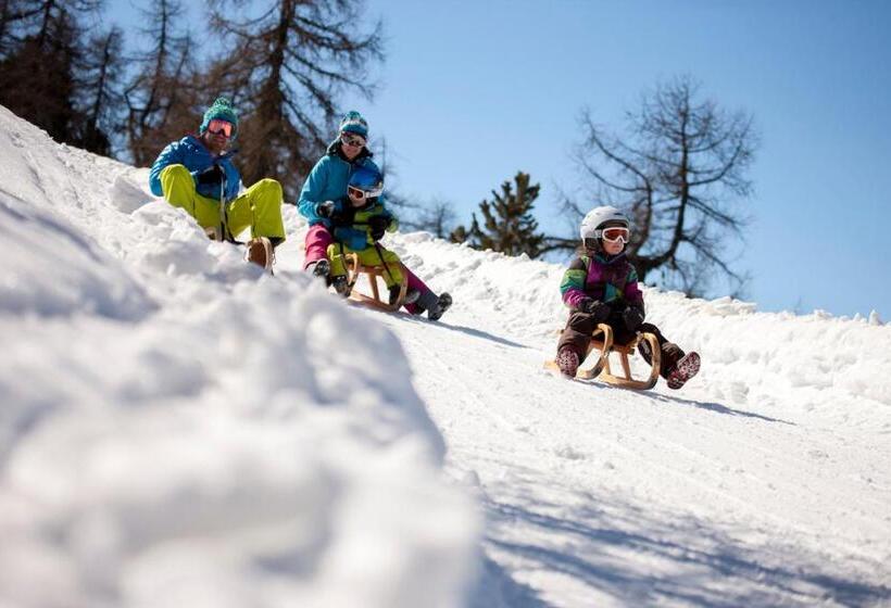 Palazi Apartments & Spa