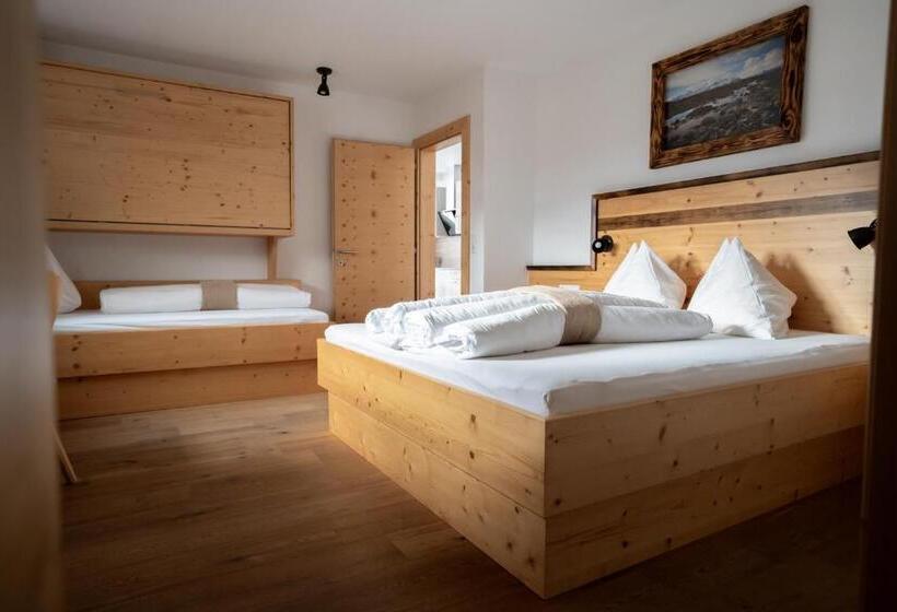 Palazi Apartments & Spa